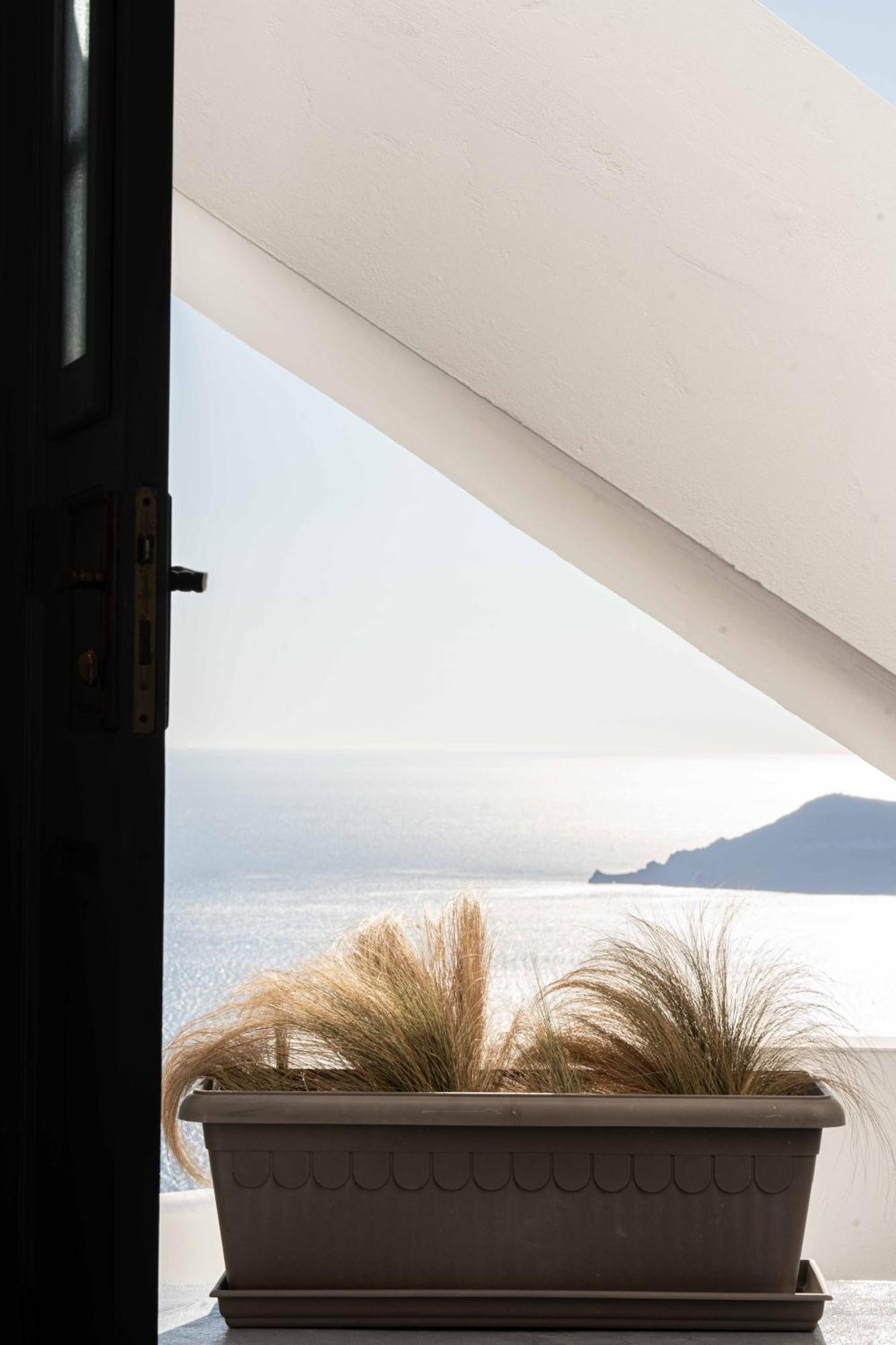 易莫洛林La Roka, Cliffside Memories住宿加早餐旅馆 外观 照片